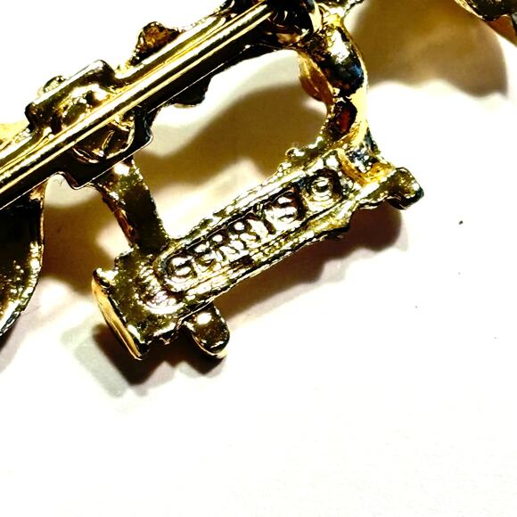 Gerrys gold scatter pin brooch novelty telephone motif green stones hallmarked - Picture 6 of 8